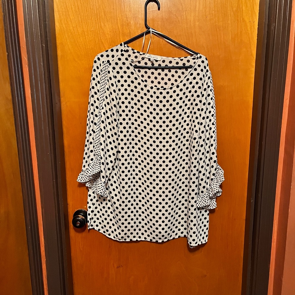 Women’s dress shirt size 1X